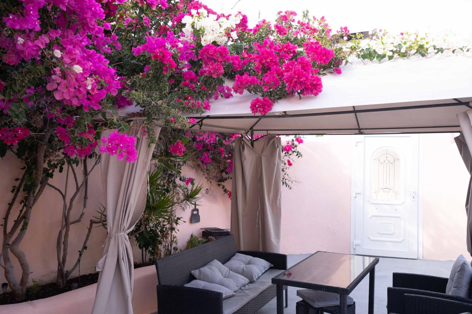 Santorini Oasis- Cave House Villa Fira  Exterior foto