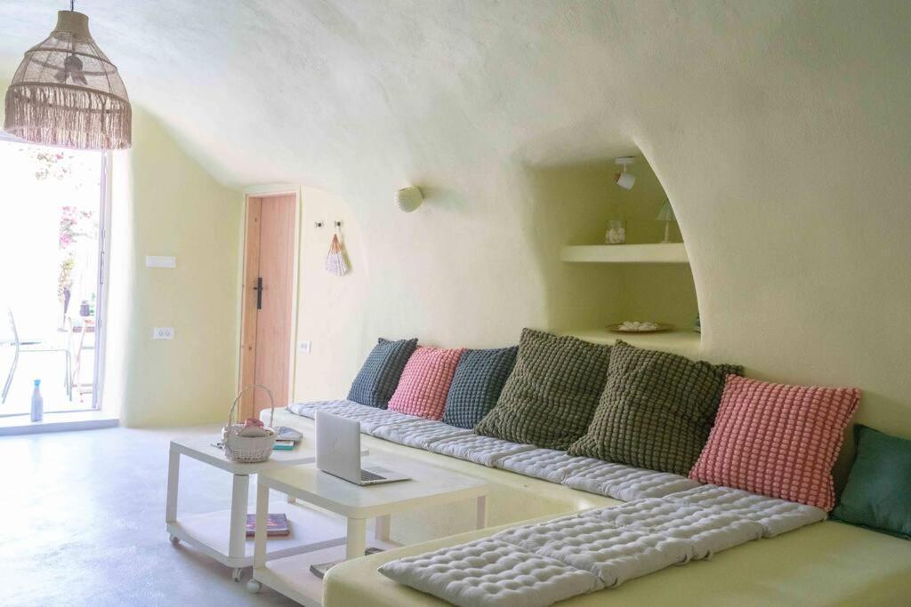 Santorini Oasis- Cave House Villa Fira  Exterior foto